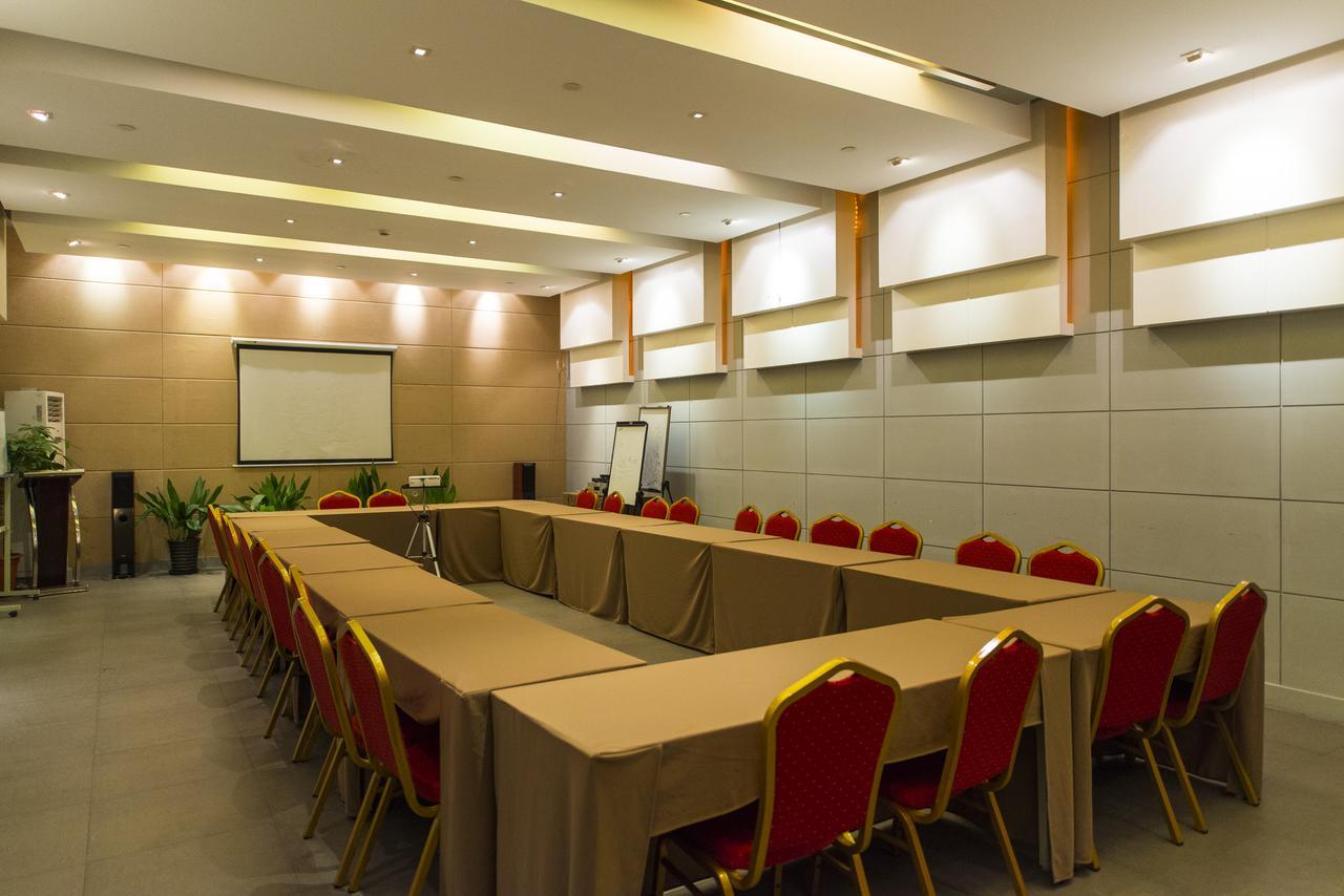 Jinjiang Inn Select Shanghai Xintiandi South Xizang Road Экстерьер фото